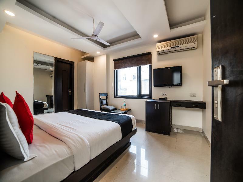 Capital O Hotel Jeyan Inn Near Gurudwara Shri Bangla Sahib Delhi  Exteriör bild